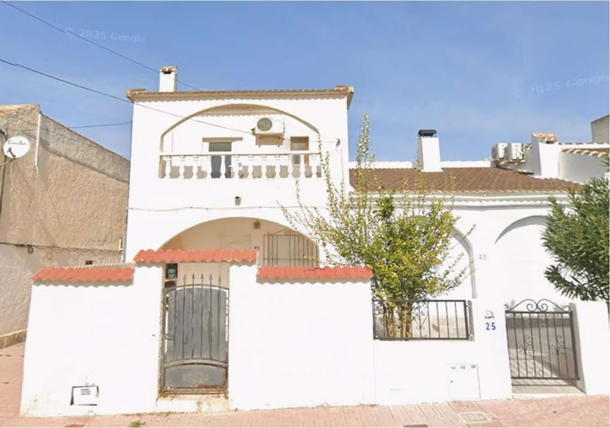 Inmueble asociado al crédito de Benijófar. Fotografía del catálogo, © Google.